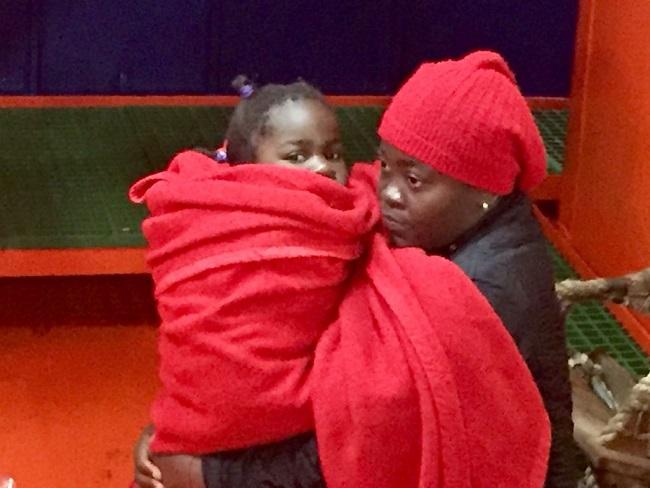 Entre las 58 personas rescatadas había una niña. Entre las 58 personas rescatadas había una niña.