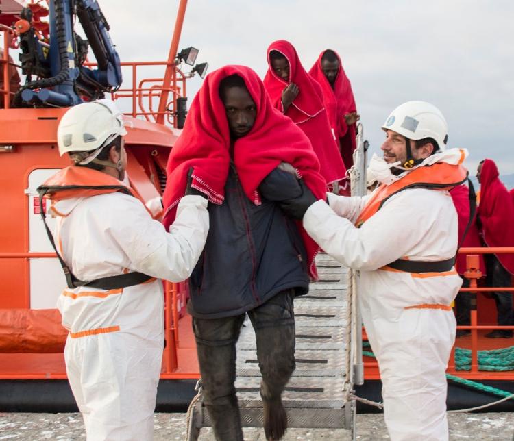 Salvamento Marítimo trasladó a Motril a los ocupantes de las embarcaciones rescatadas.