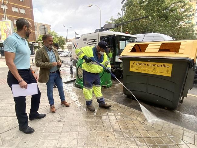 Jacobo Calvo, en una visita al plan de limpieza de verano.