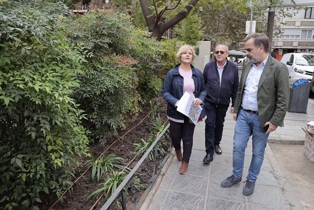 Visita a los jardines de la Plaza de Gracia. 