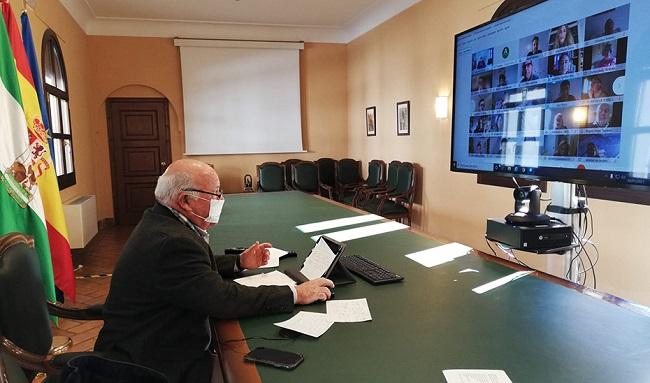 El consejero Jesús Aguirre, en una reunión telemática.