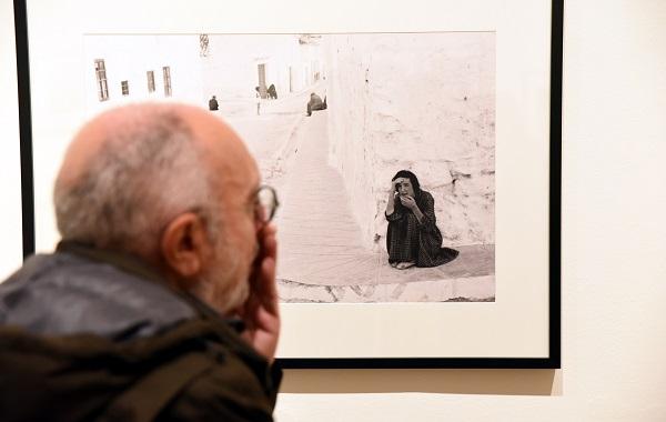 La exposición España de los 50 recoge la mirada personal de Saura sobre esa época.