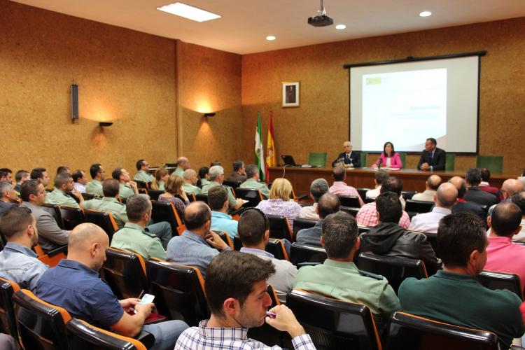 En la jornada ha participado un centenar de agentes.