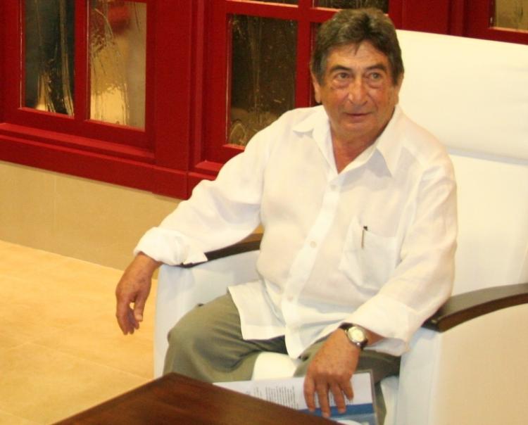 José Ladrón de Guevara.