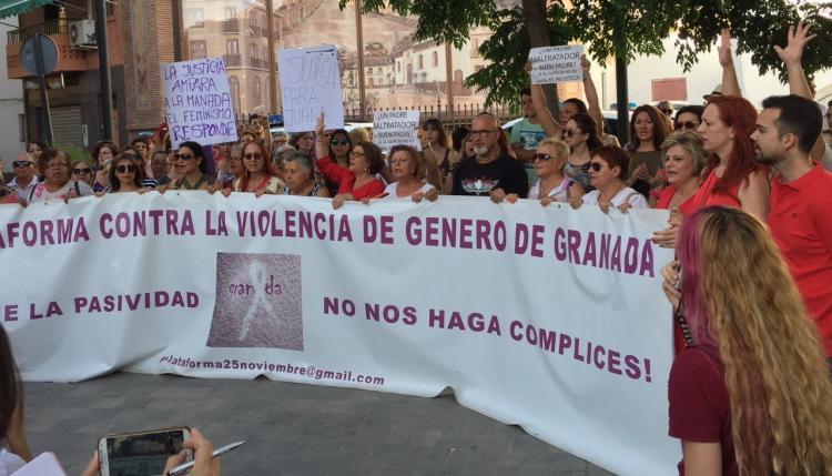 Imagen de archivo de una concentración en apoyo de Juana Rivas. Imagen de archivo de una concentración en apoyo de Juana Rivas.