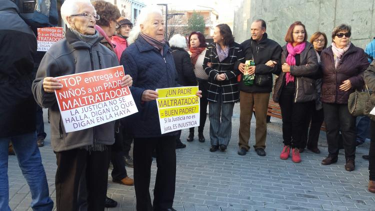 Madres de Maracena en apoyo a Juana Rivas.