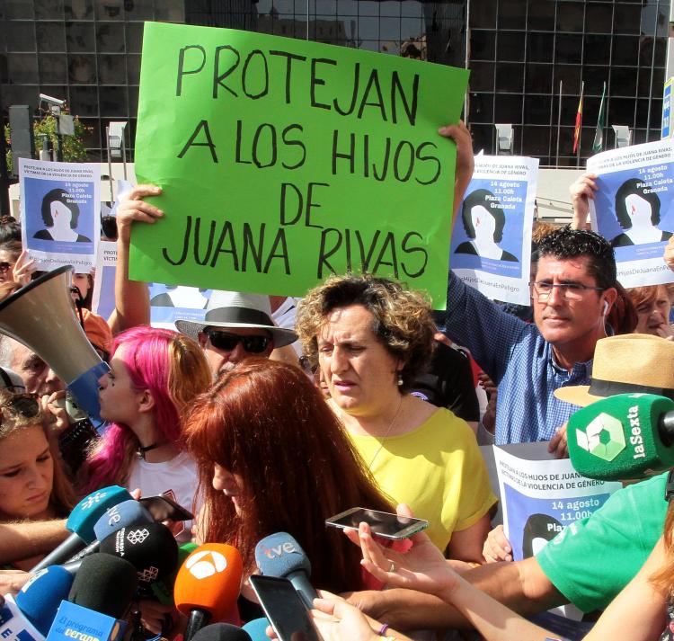 Una de las manifestaciones en apoyo a Juana Rivas.