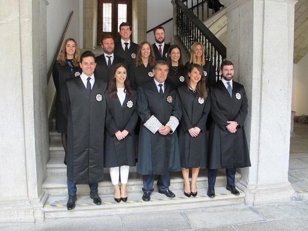 El presidente del TSJA con los nuevos jueces y juezas. El presidente del TSJA con los nuevos jueces y juezas.