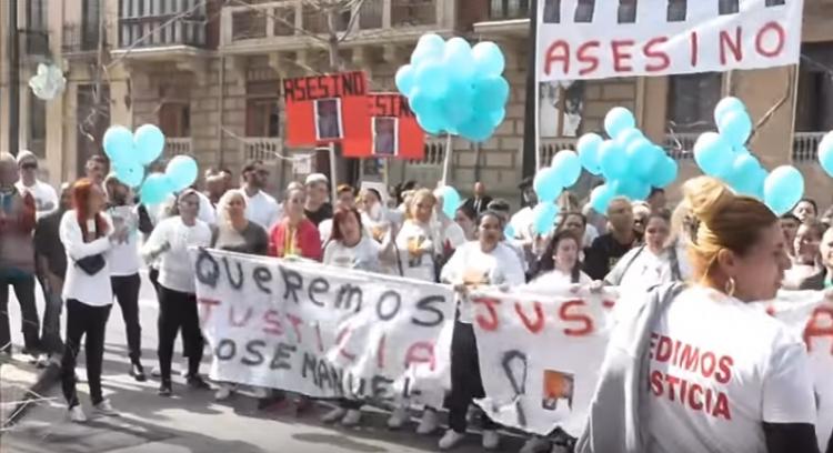 Imagen de la manifestación de vecinos de Cartuja.