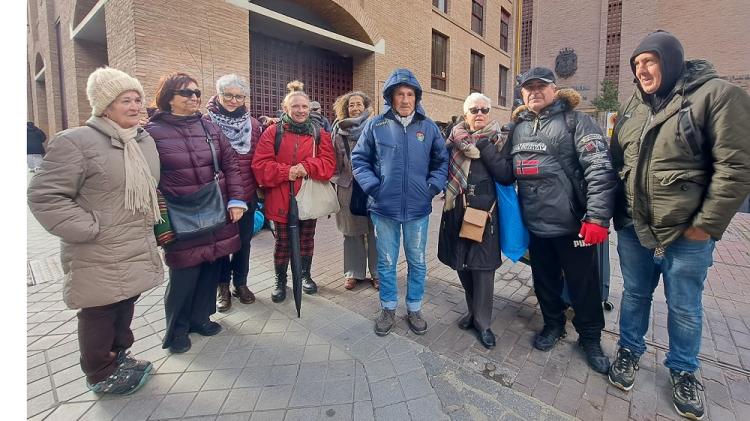 Activistas de La Calle Mata han acudido este martes al comedor social de San Juan de Dios.