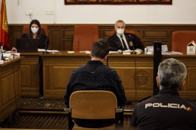 Primera sesión del juicio en la Audiencia de Granada contra el legionario acusado de asesinar el 8 de febrero de 2020 a su expareja en Zadin (archivo). 
