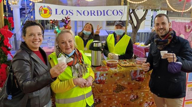 Los Nórdicos, en su expositor del mercadillo.