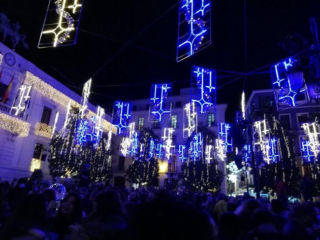 Luces navideñas en la Plaza del Carmen.