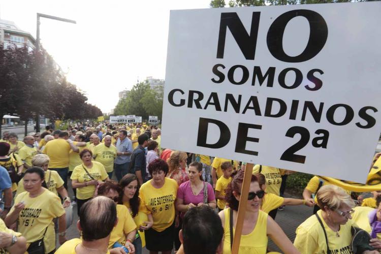 La plataforma exige un compromiso real con el soterramiento.