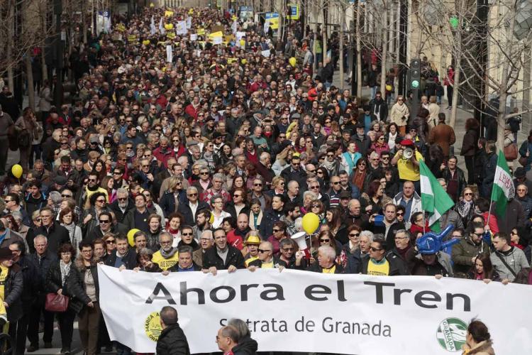 Más de 15.000 personas han participado en la manifestación.