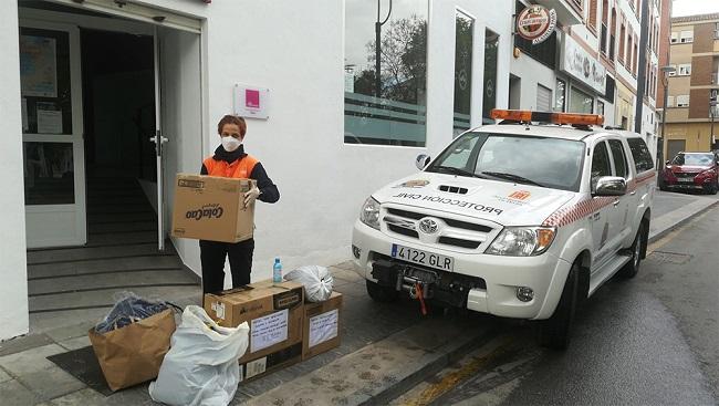 Entrega de material en Baza.