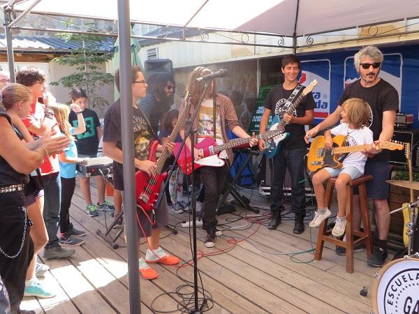 Talleres de rock para niños en Sierra Nevada. 