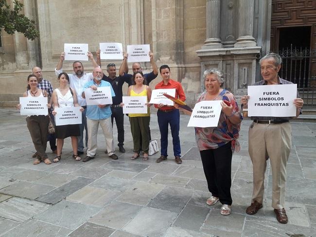 Representantes de las asociaciones memorialistas, este lunes.