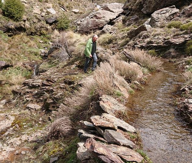 Una de las acequias milenarias de Pórtugos. 