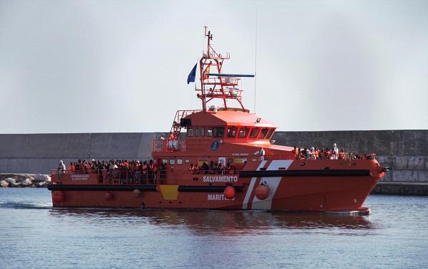 Imagen de archivo de una embarcación de Salvamento Marítimo llegando al Puerto de Motril. Imagen de archivo de una embarcación de Salvamento Marítimo llegando al Puerto de Motril.