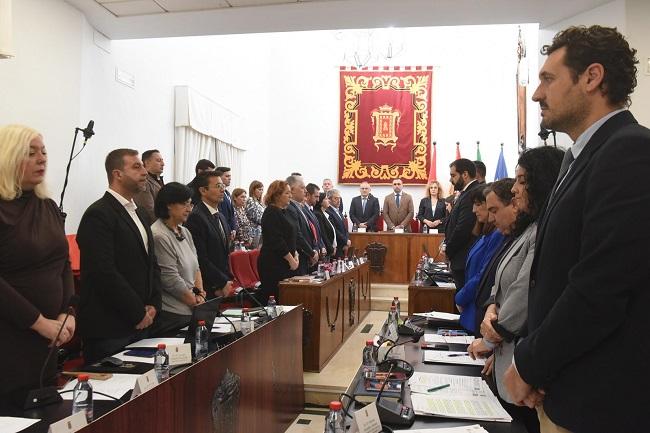 Minuto de silencio guardado por la corporación provincial.