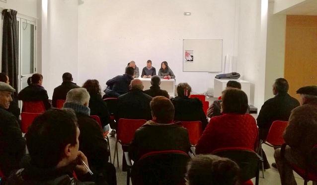 Reunión con afectados por cortes de luz Reunión con afectados por cortes de luz.