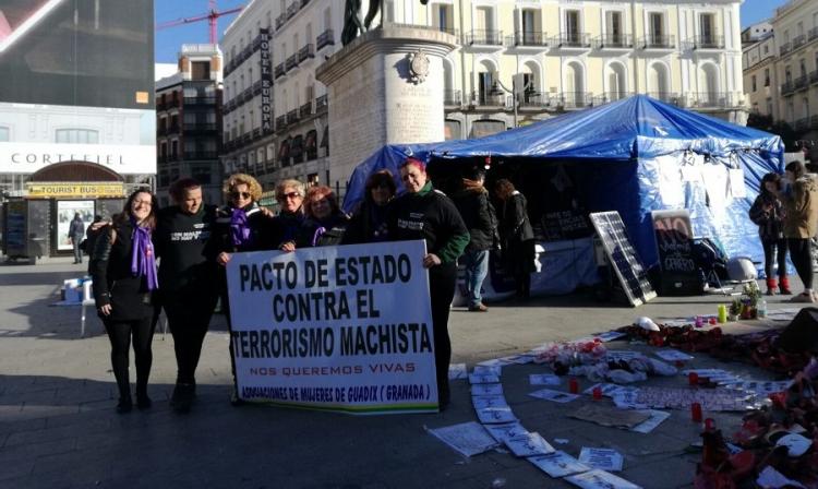 Mujeres de Guadix en la Puerta del Sol. 