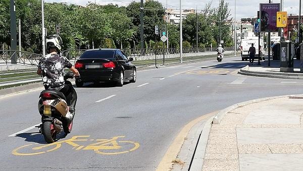 Entre sus reivindicaciones, eliminar el carril reservado de la 'nueva movilidad'.