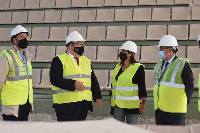 El presidente de la Diputación ha visitado las obras junto a la alcaldesa de Armilla y otros diputados provinciales.