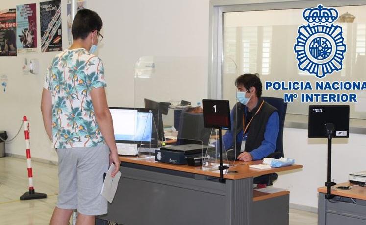 Atención en una oficina del DNI Atención en una oficina del DNI.