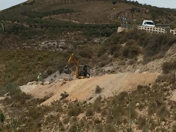 Trabajos en el Barranco del Carrizal esta semana, pese a la denuncia.