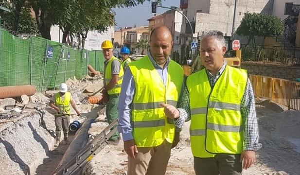 Obras en la GR-3301, que atraviesa Otura en dirección Dílar. 