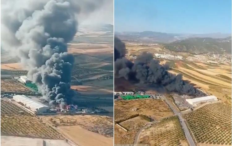Imágenes aéreas del incendio distribuidas por el Infoca.
