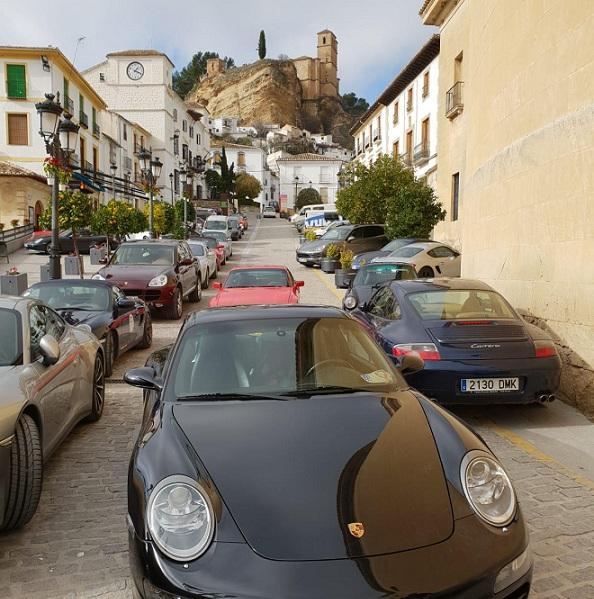 Montefrío se llenó de vehículos Porsche.