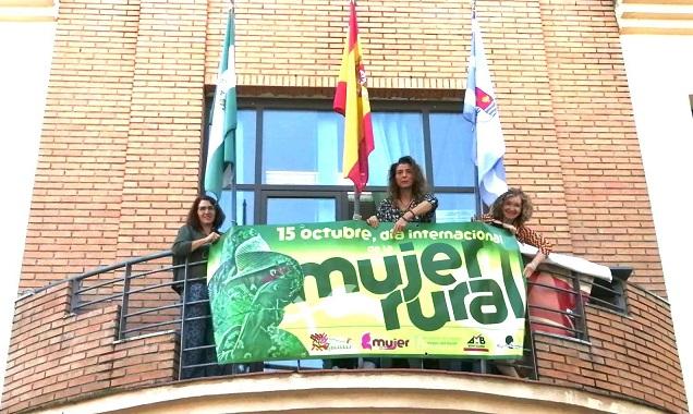 Pancarta del Día Internacional de la Mujer Rural en el Ayuntamiento.