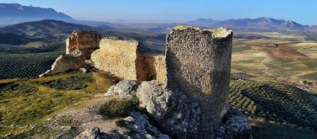 Castillo Árabe de Píñar, ultima fortaleza de Al Mandari, antes de exiliarse y refundar Tetuán.