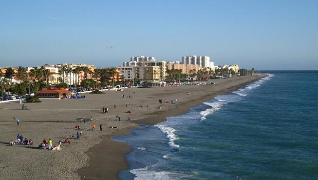 Imagen de archivo de la playa La Charca en Salobreña. 