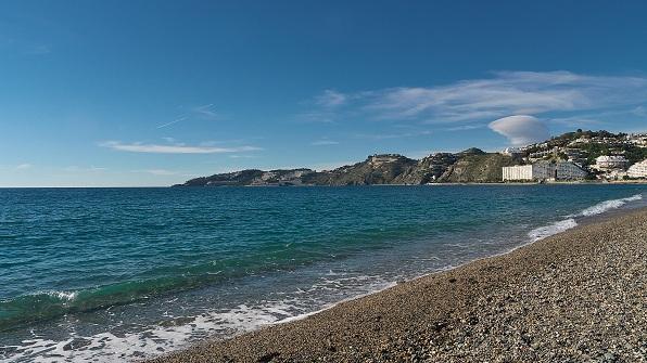 Playa de San Cristóbal, en Almuñécar.