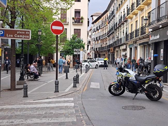 Corte de tráfico en el Realejo en la antesala de la Semana Santa.