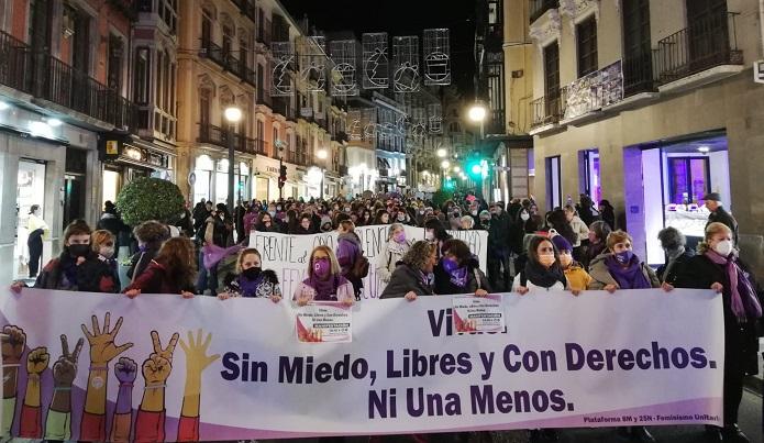 Cabecera de la gran manifestación de este 25N.