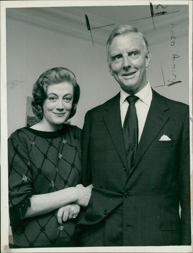 Sara y Audley, en 1962, tras contraer matrimonio en Londres.