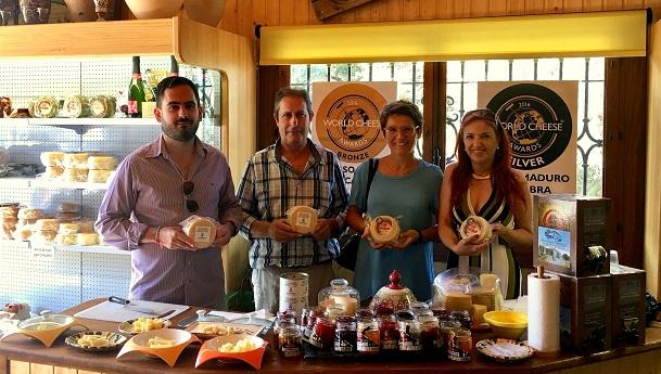 Presentación del queso solidario.