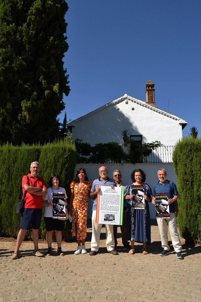 Presentación, junto a la Huerta de San Vicente, de la marcha conocida como 'Último Paseo'.