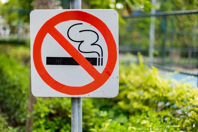Cartel de prohibido fumar.