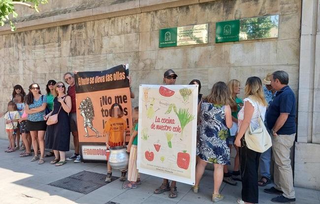 Las familias han registrado un escrito en la Junta de Andalucía.