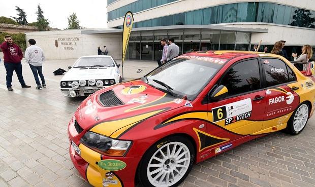 Algunos de los coches, expuestos para la presentación del evento.