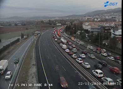 Situación del tráfico en la A-44, a las 8.40 horas, que recogen las cámaras de la DGT. Situación del tráfico en la A-44, a las 8.40 horas, que recogen las cámaras de la DGT.