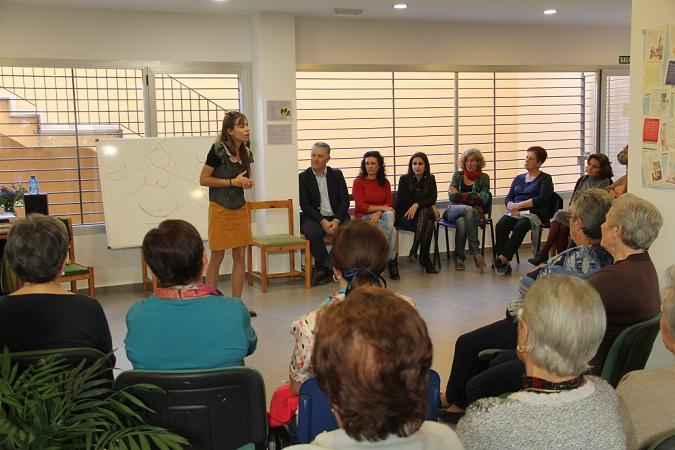 Imagen de archivo de una reunión de mujeres de la provincia. 