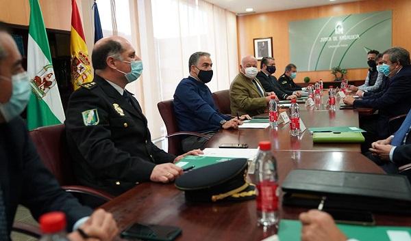 Reunión entre la Junta, Policía Autonómica y Bidafarma para la logística de las vacunas.