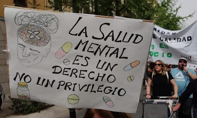 Una pancarta exhibida en la manifestación de este domingo en defensa de la sanidad pública.